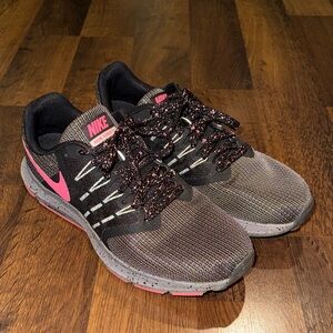 Nike Run Swift Women's Black and Pink Speckled Lace Running Shoes (size 9.5)